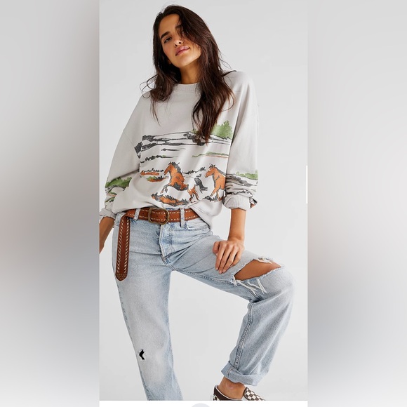 Daydreamer Sweaters - Daydreamer Running Horses sweatshirt size. Large